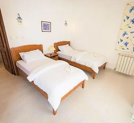 Praia Da Luz Sleeps 6 T434049 Villa *